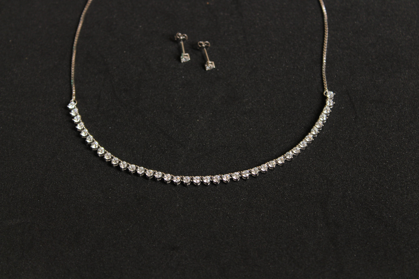 Tennis Necklace ( with chain )