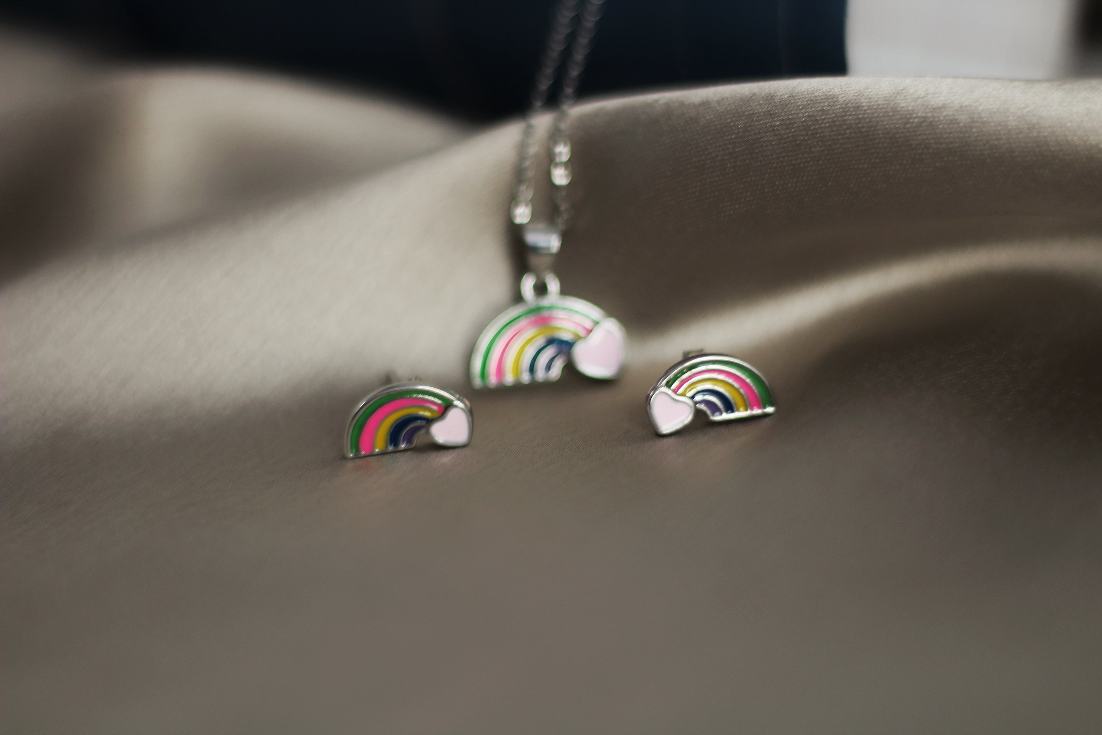 Rainbow- Kids Pendant set