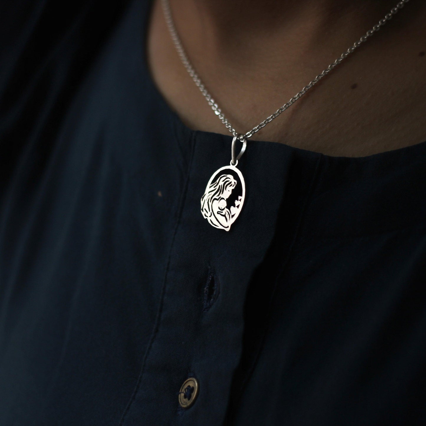 Mom & Me Pendant with Chain - Fankaarii