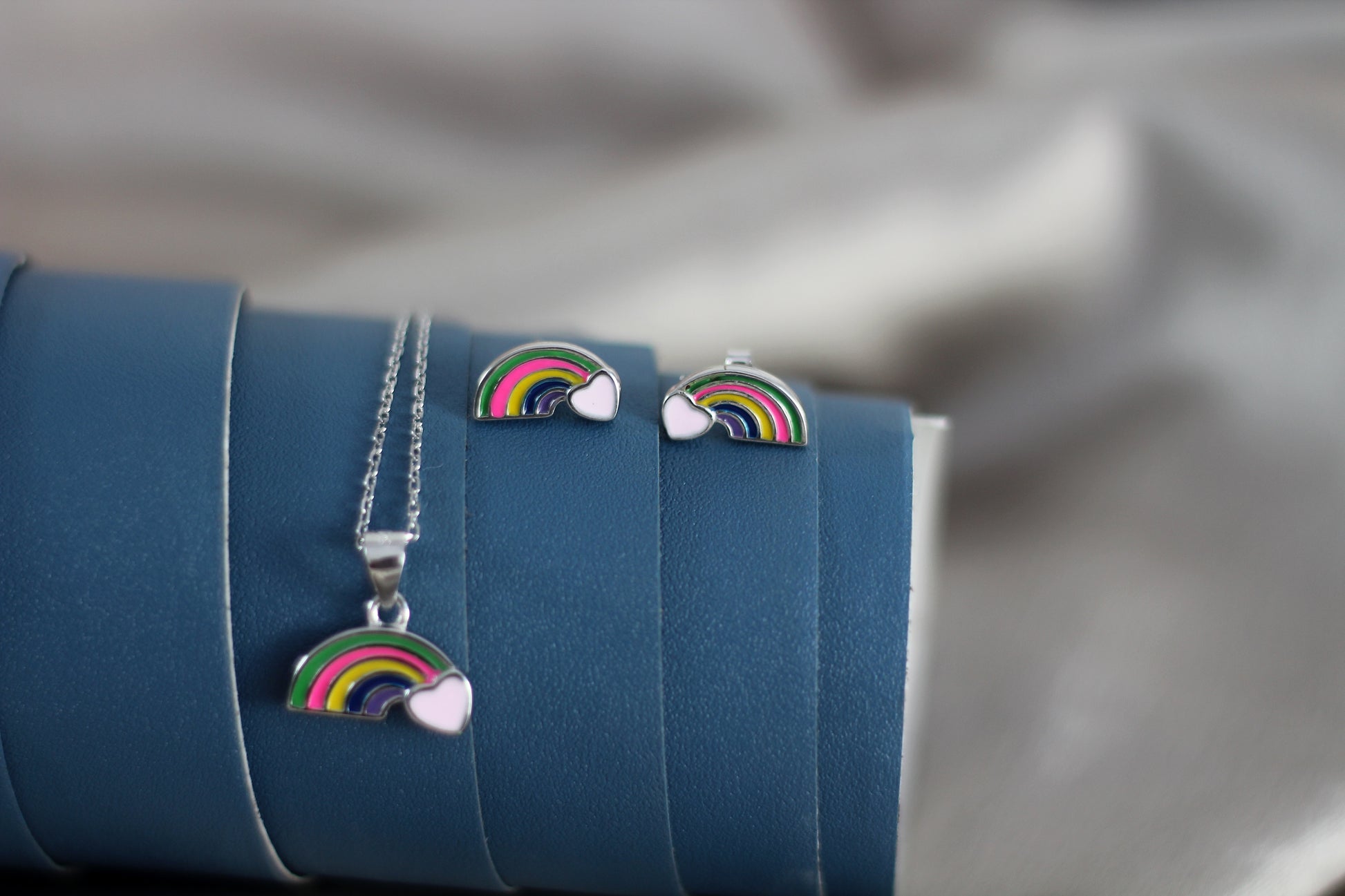 Rainbow- Kids Pendant set