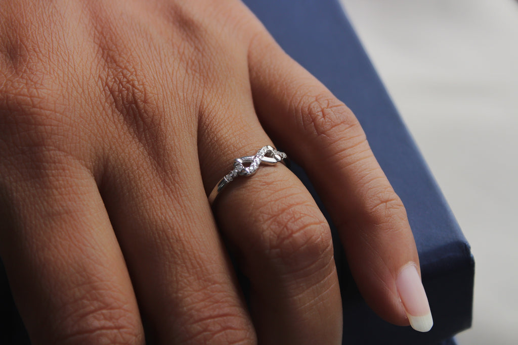 MEERA- Infinity Ring
