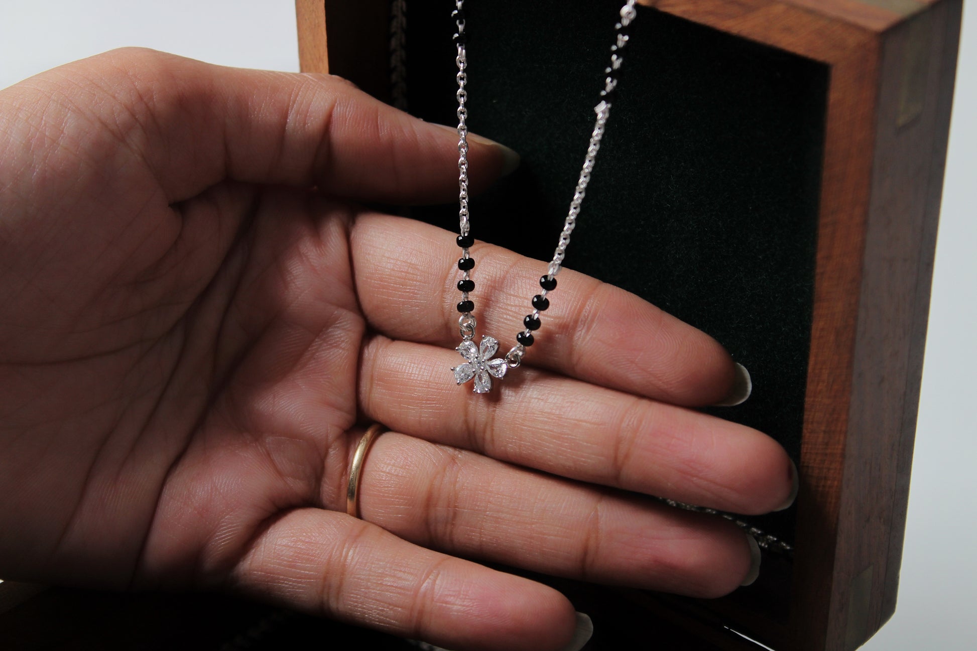 MIRAYA- 92.5 Mangalsutra Flower