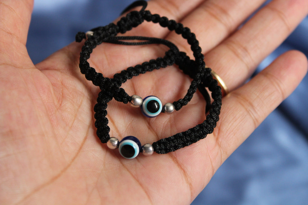 NAZARIYA Evil Eye Bracelet (Thread )
