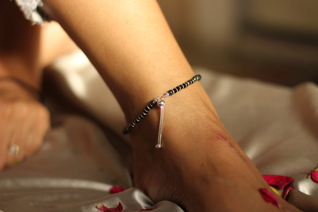 NAZARBATTU Black Beads(Adjustable)