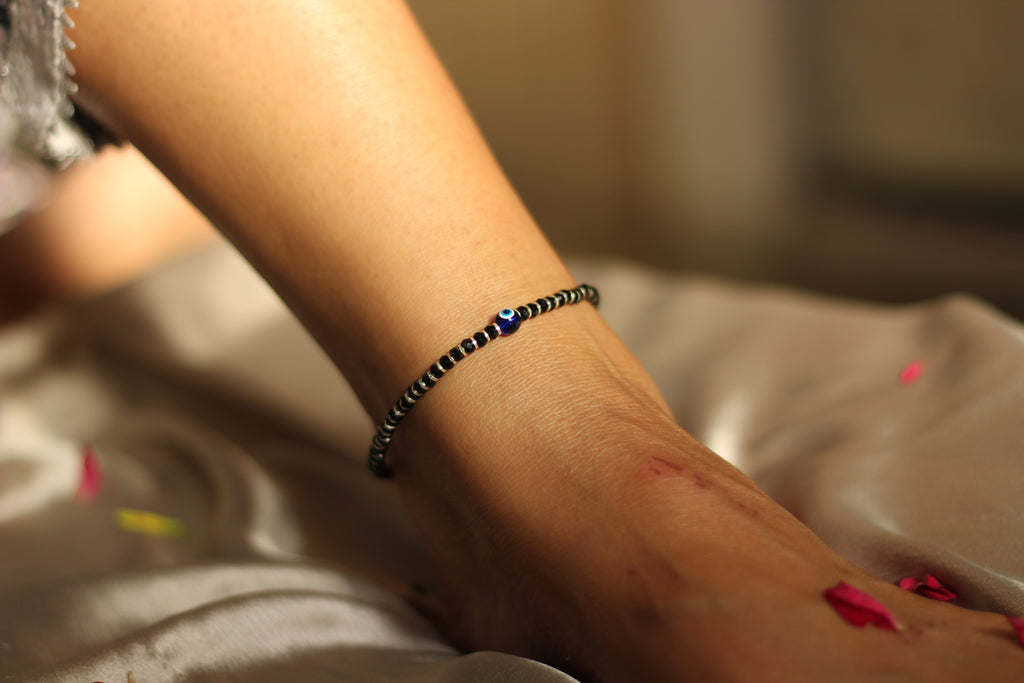 NAZARBATTU Black Beads(Adjustable)
