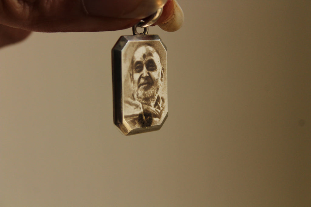 Tasveer - Portrait Pendant (Customized)